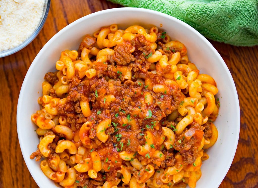 Homemade Beefaroni: A Flavorful Feast for the Family